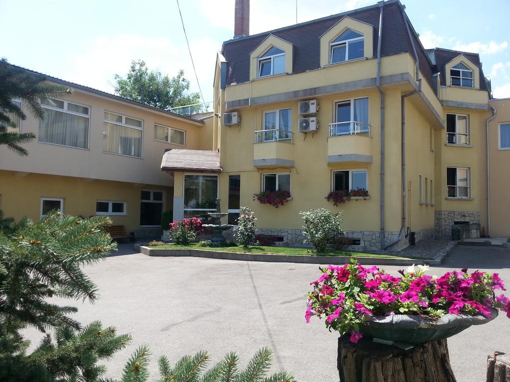 Galant Hotel Pancharevo